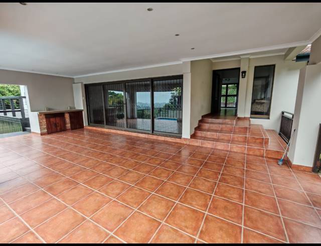 4 BEDROOM HOUSE FOR SALE IN BEREA WEST